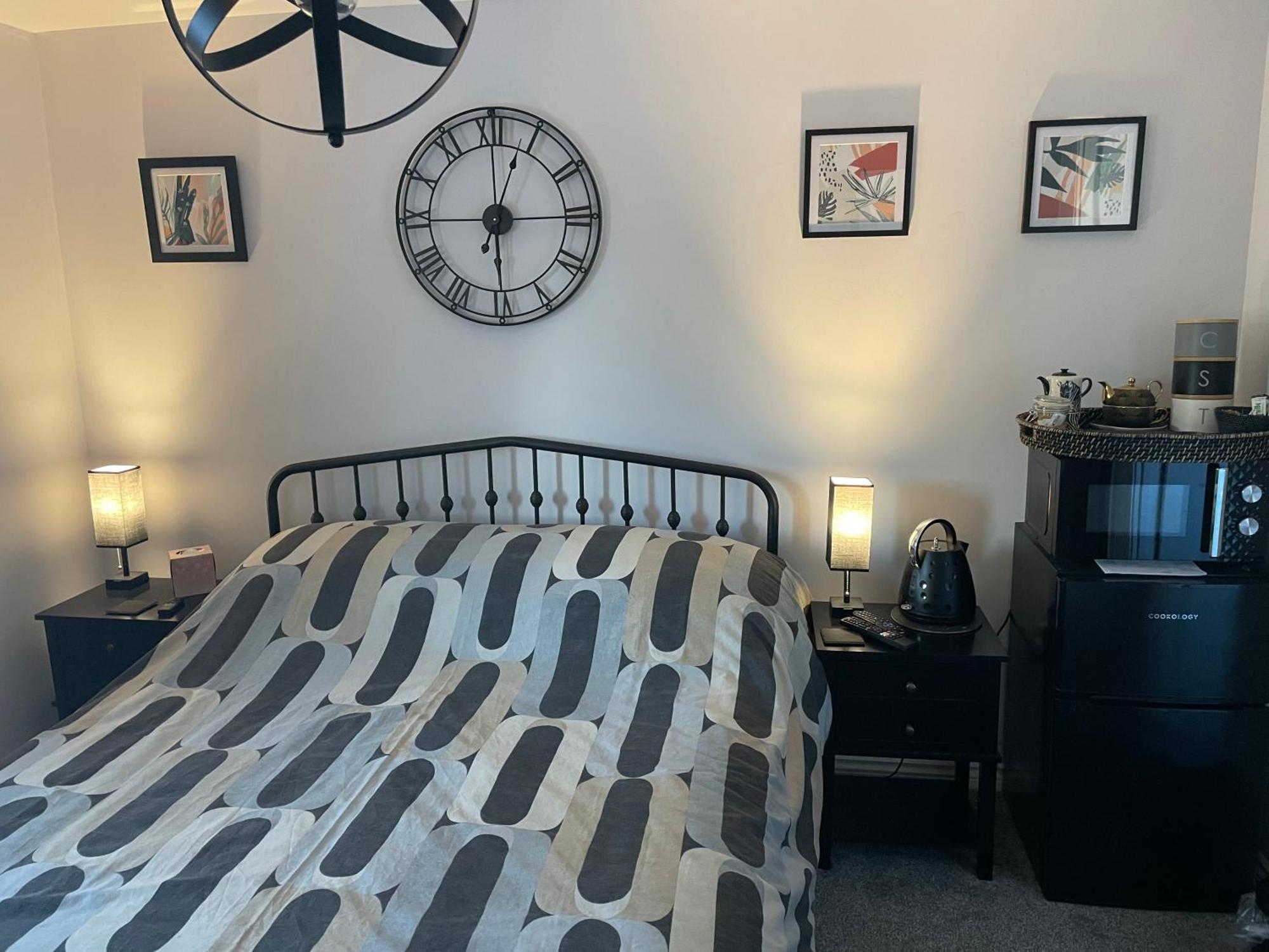 Cosy From With Private Bathroom - Free Parking * Cardiff