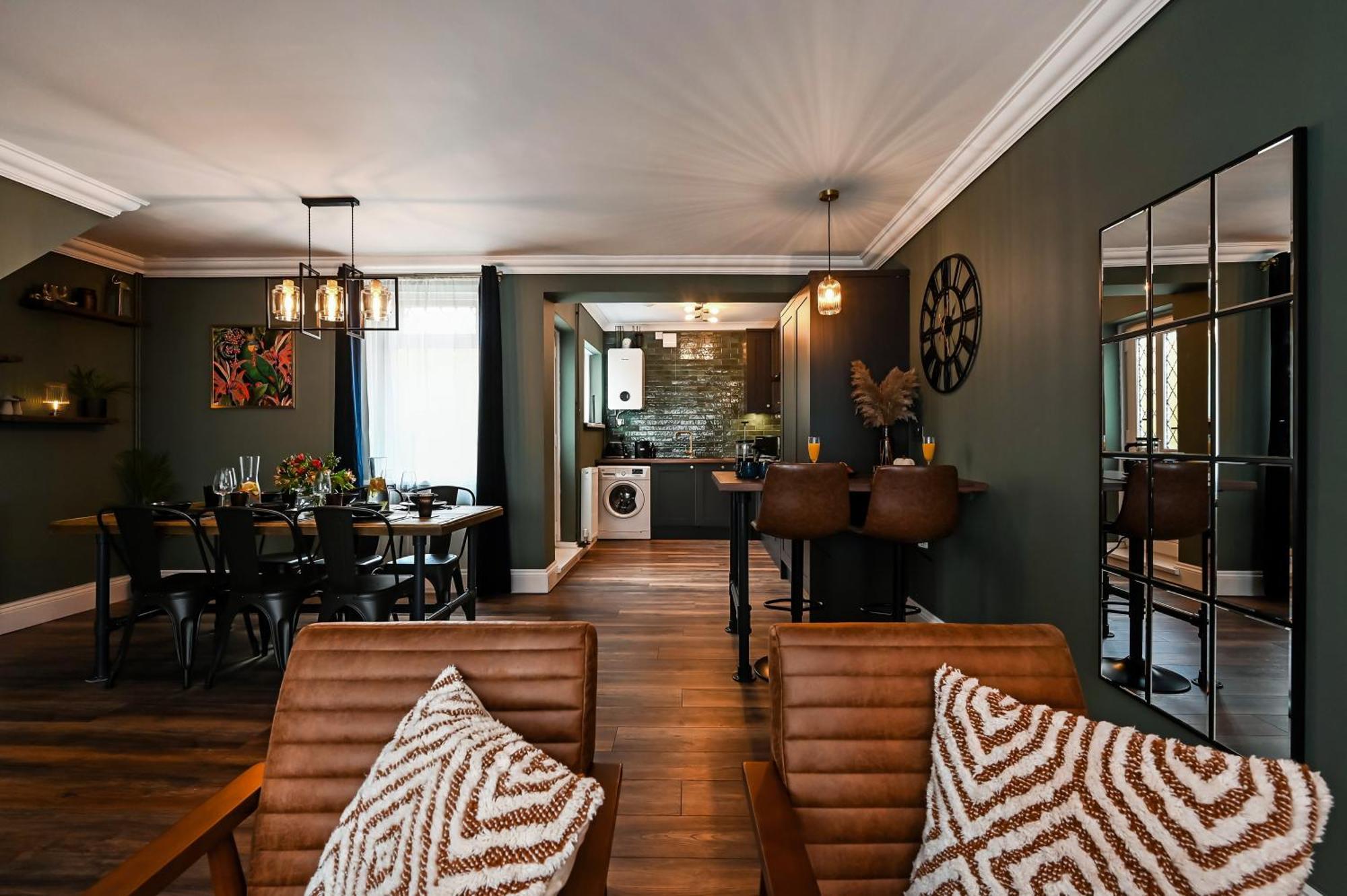 Urban Oasis, Stylish Townhouse In * Cardiff