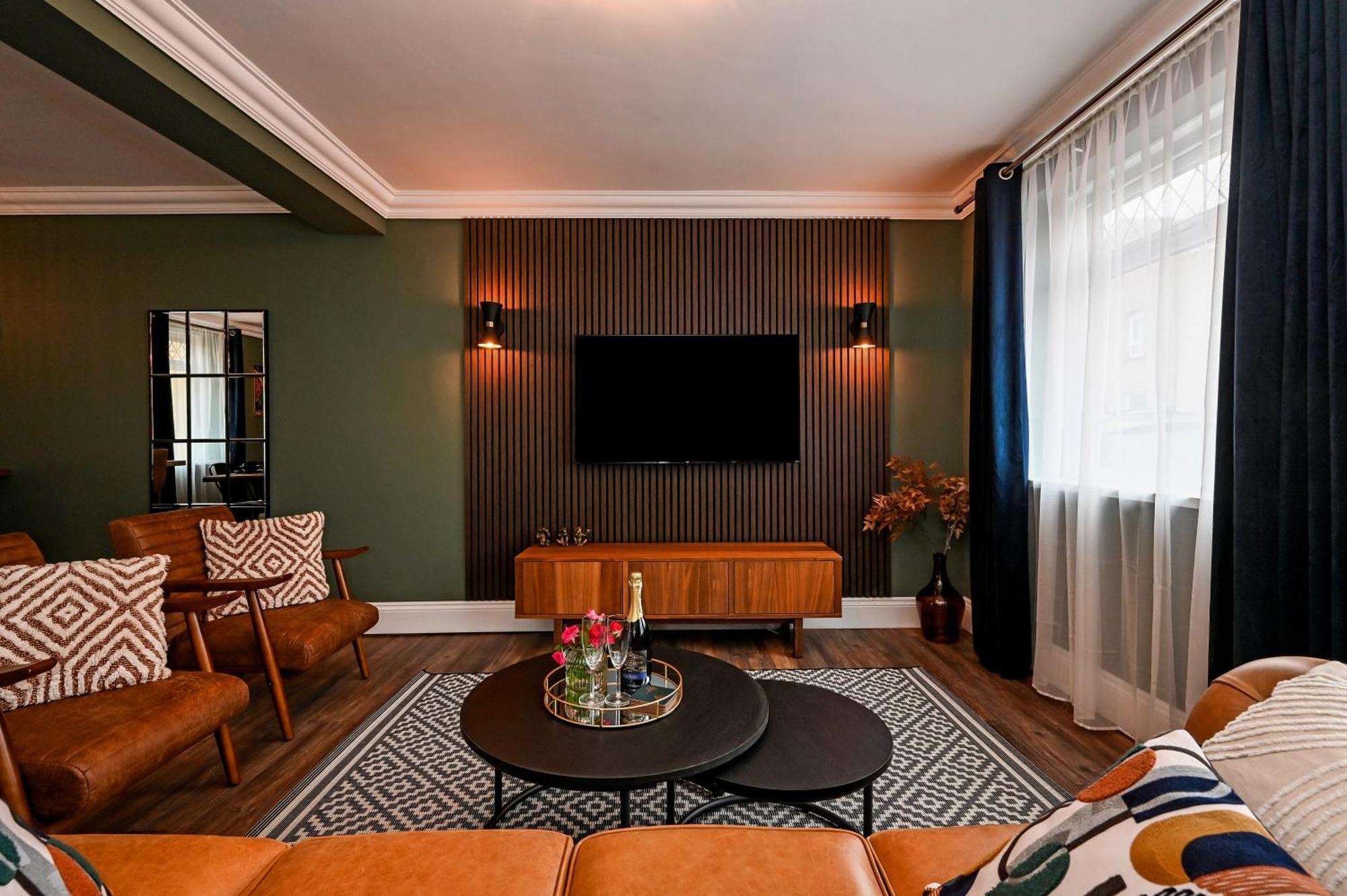 Urban Oasis, Stylish Townhouse In * Cardiff
