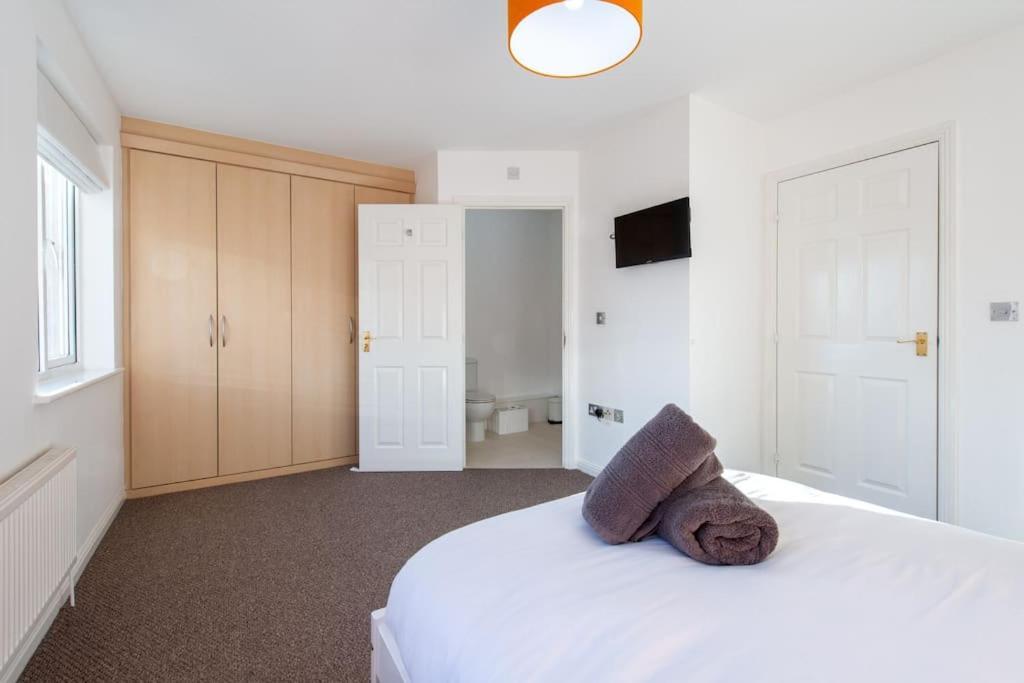 Centre 4 Bed House Free Parking Walk To Town Apartment Cardiff