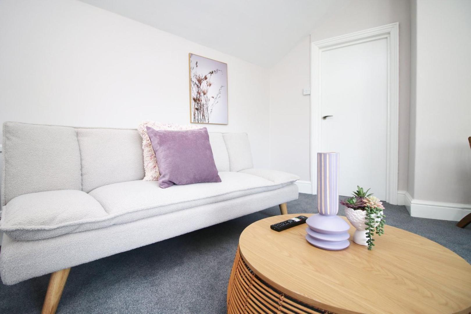 Apartment With Free Parking At Archer Road, Penarth *