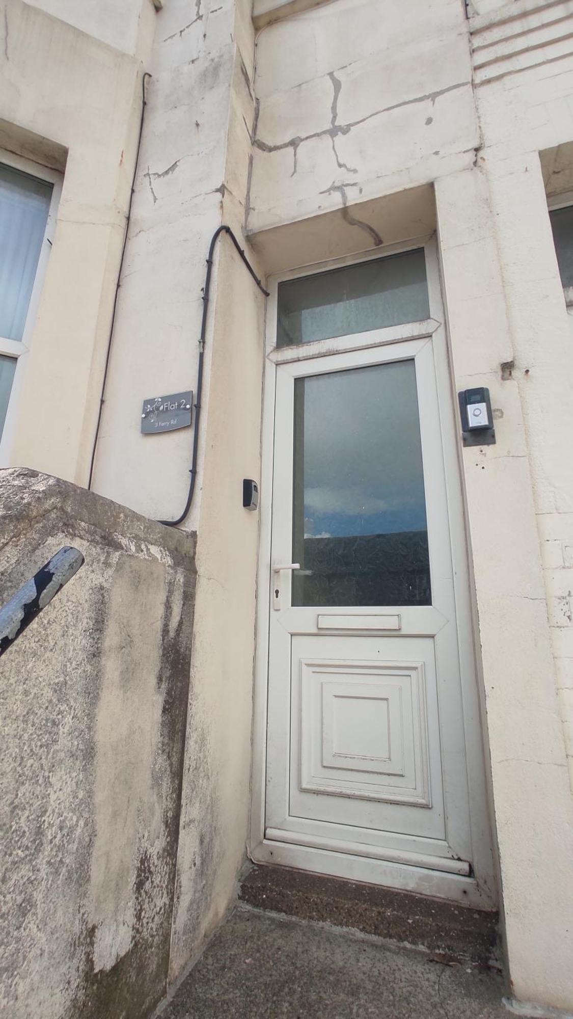 Casa Jimenez - Close To Town With Shared Bathroom Cardiff