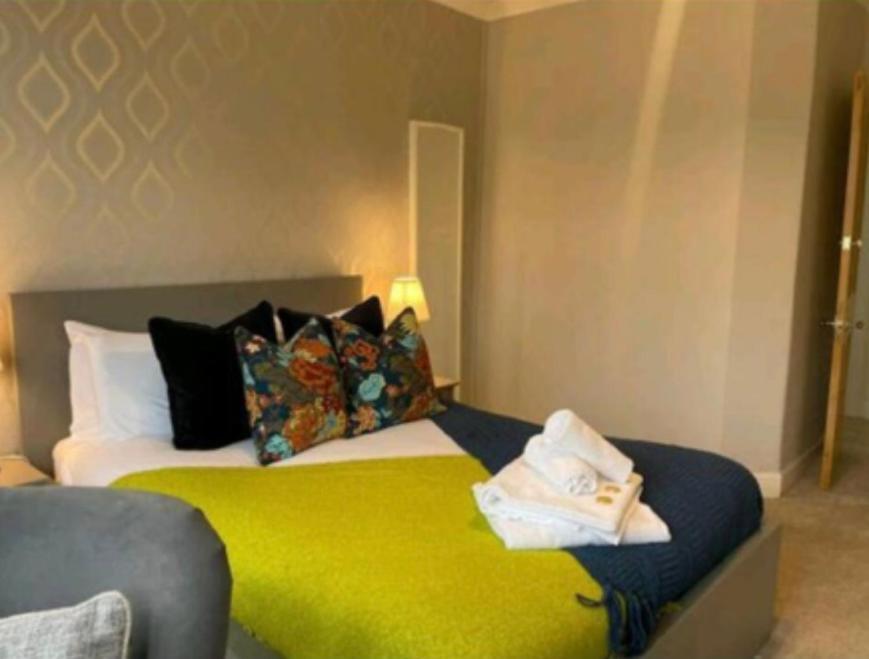 The Regal-penarth Villa Cardiff