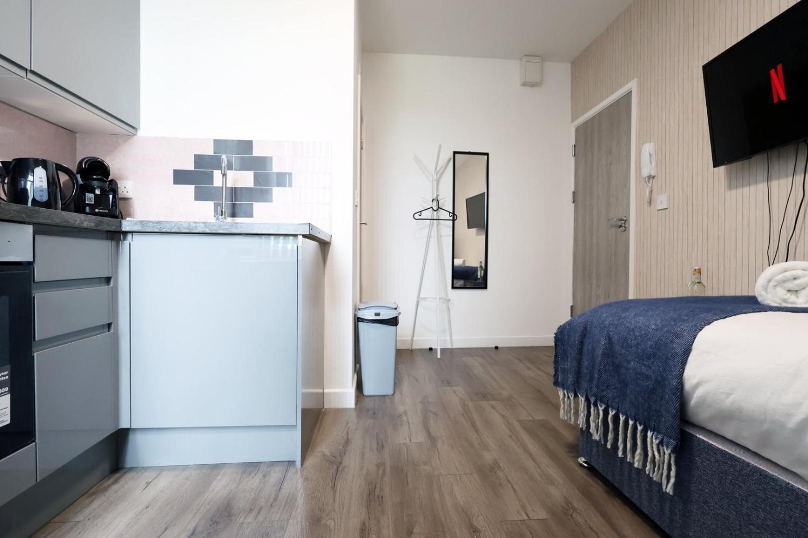 Cohost Partners | Smart Tv | 5 Min | Parking Cardiff