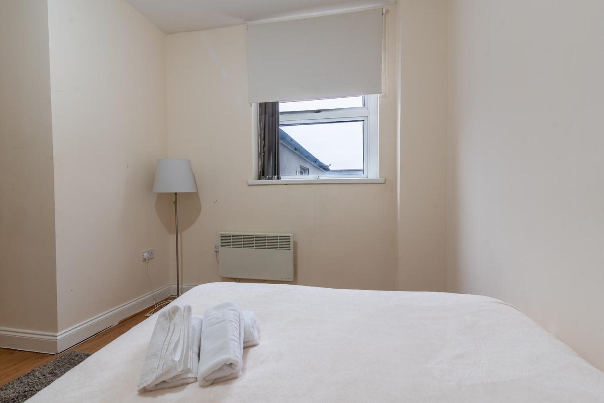 1 Bedroom Flat In * Cardiff