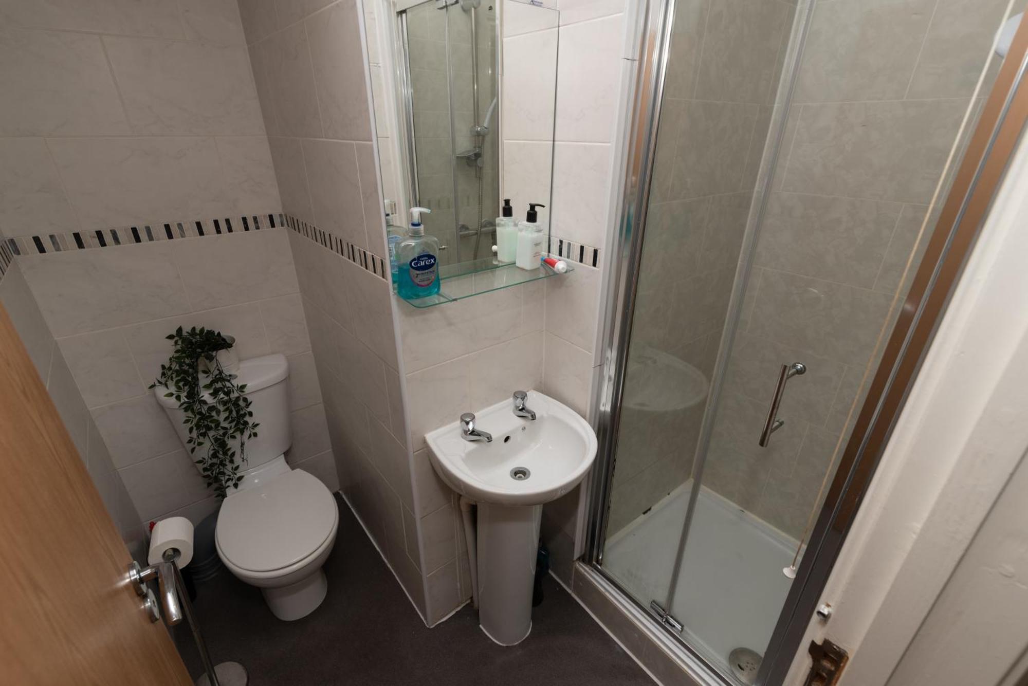 Apartment 1 Bedroom Flat In