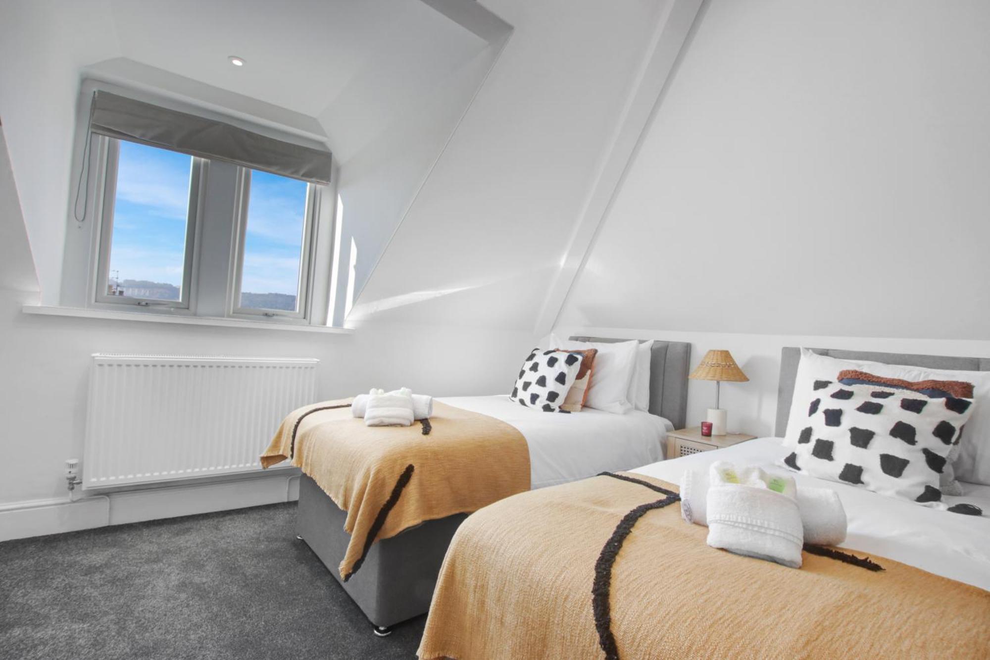 Stadium View #5 - Charming 2 Bed Flat With View