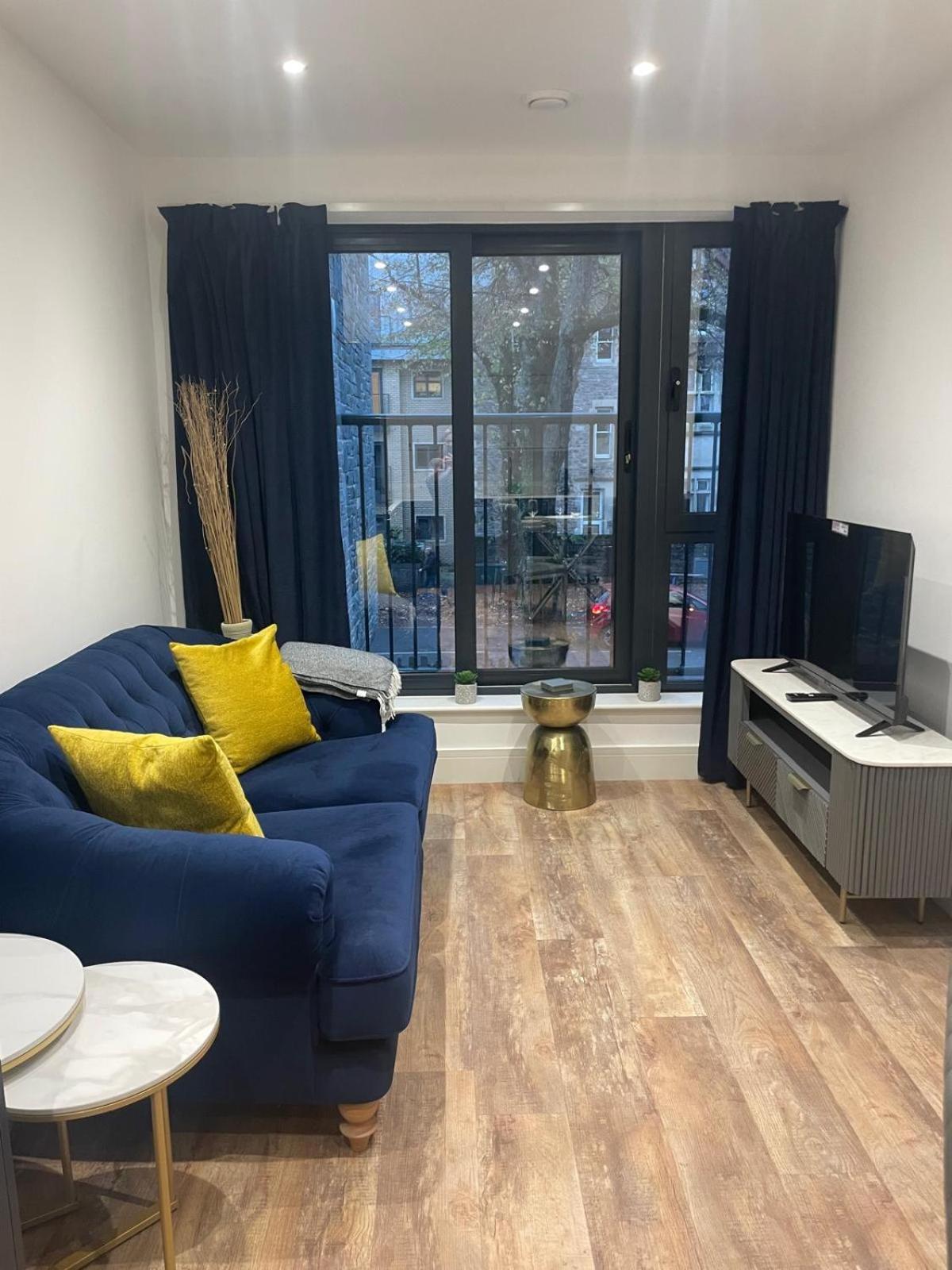 Apartment The Duplex At Sophia Mews With Free Parking