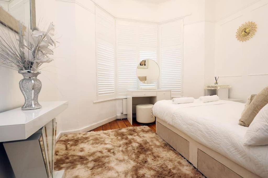 Spacious Pontcanna Apartment, Driveway Parking & 10 Min To Centre Apartment Cardiff