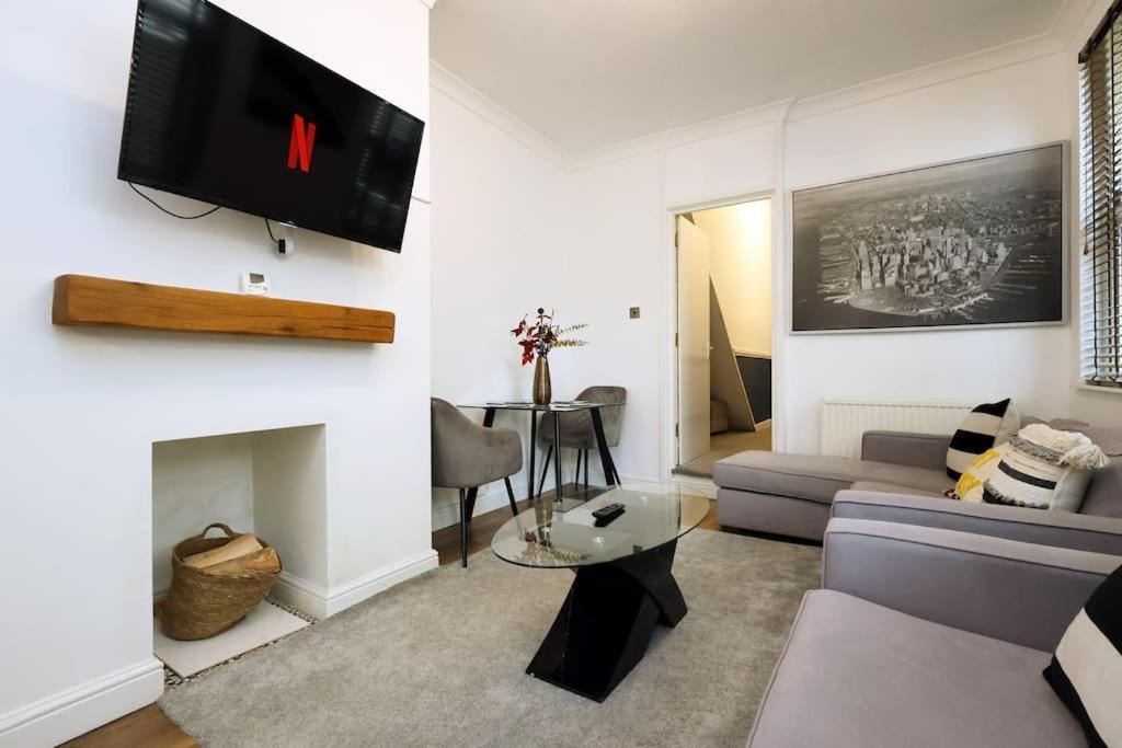 Apartment Spacious Pontcanna Apartment, Driveway Parking & 10 Min To Centre *