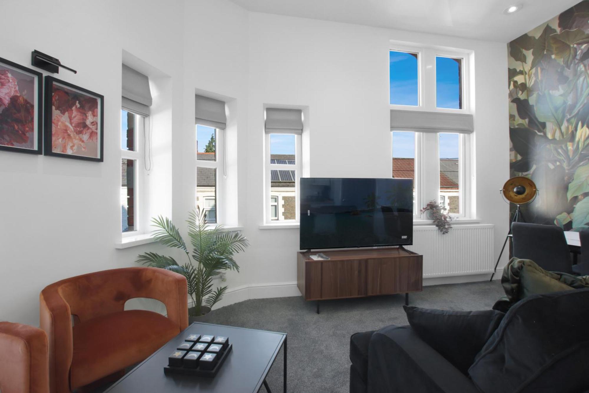 Stadium View #4 - Spacious & Modern 2 Bed Flat Apartment *