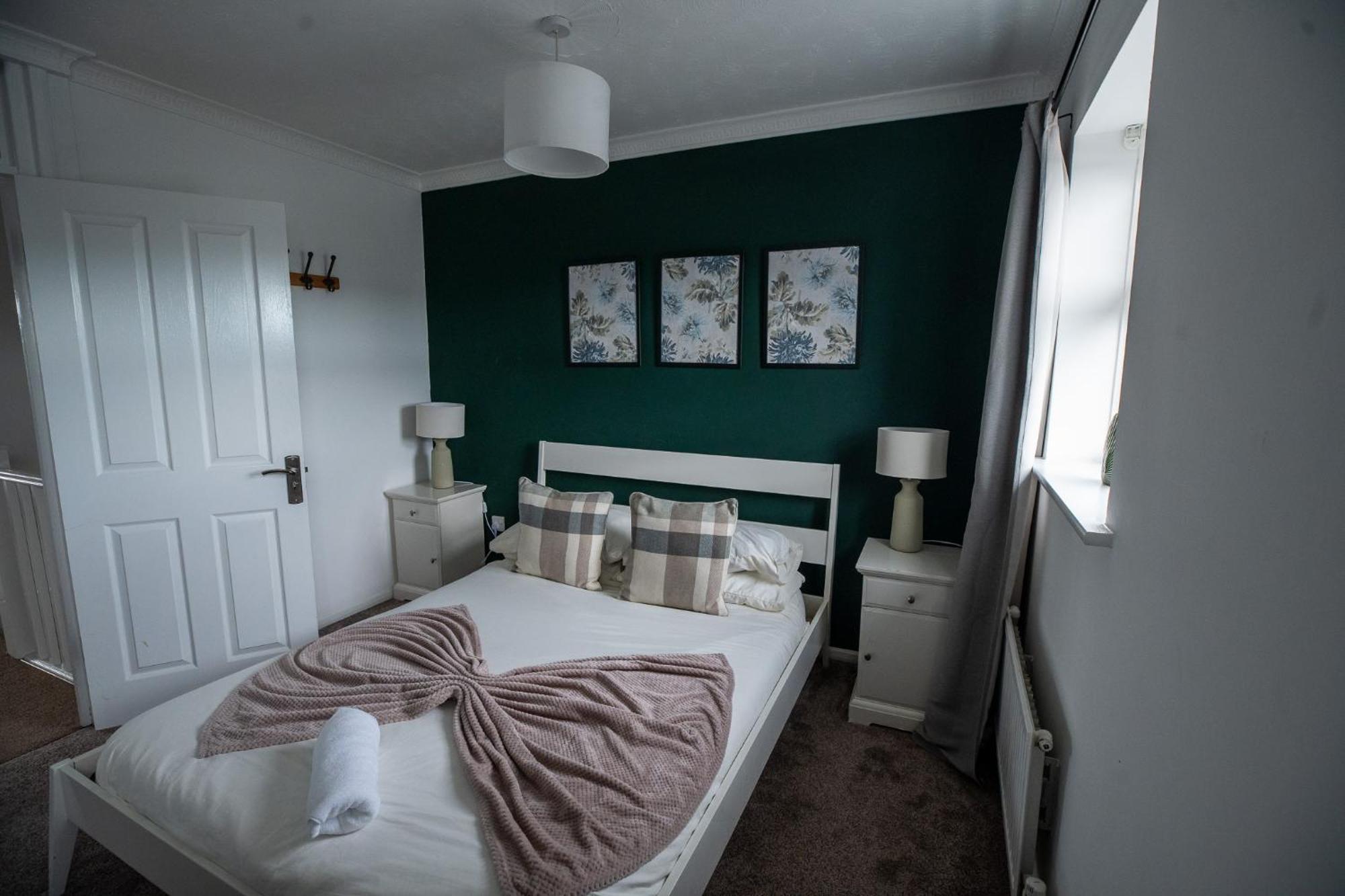 Holiday home Stunning Wharf View 4 Bed Free Parking Cardiff