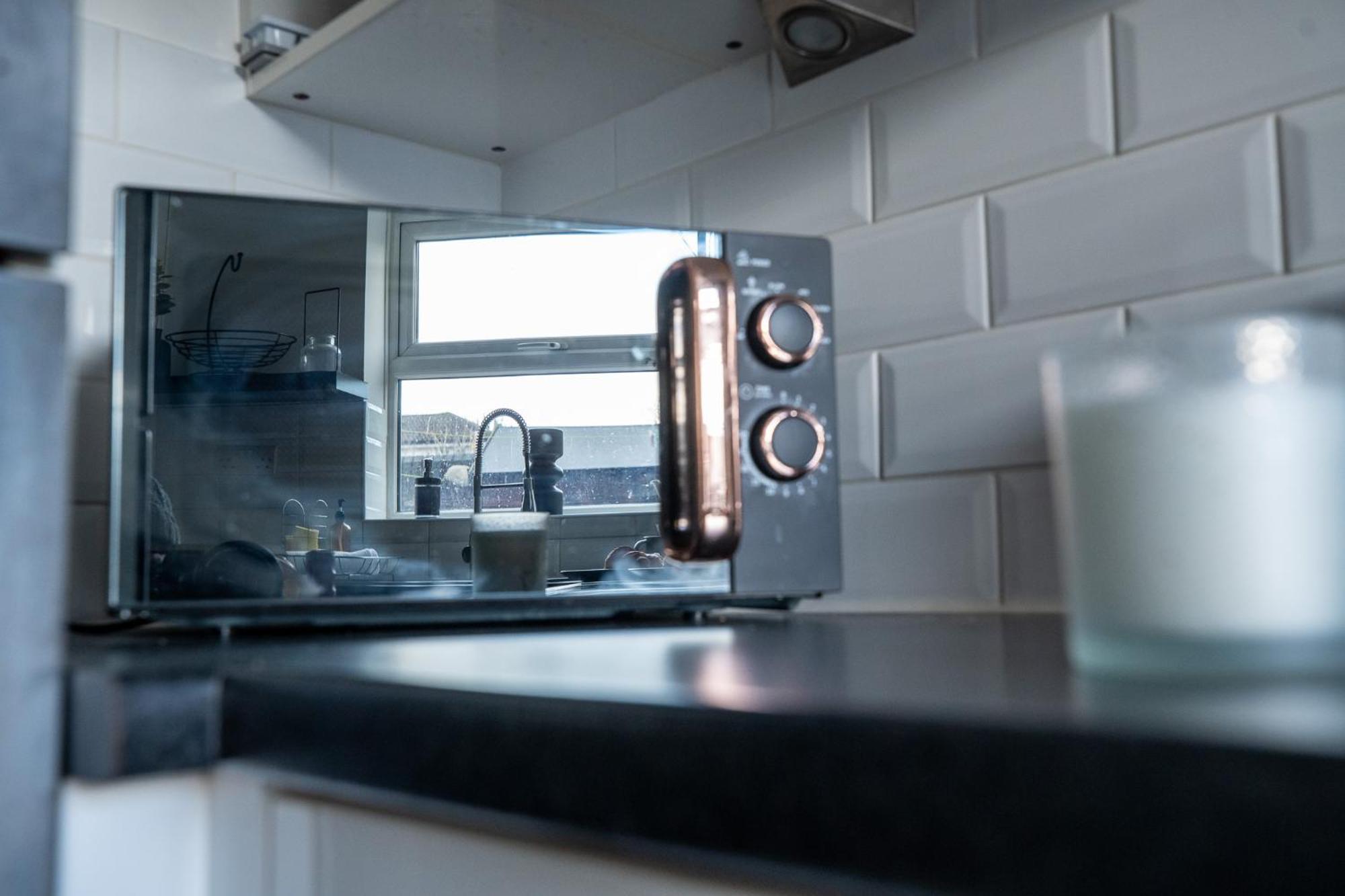 Holiday home Stunning Wharf View 4 Bed Free Parking Cardiff