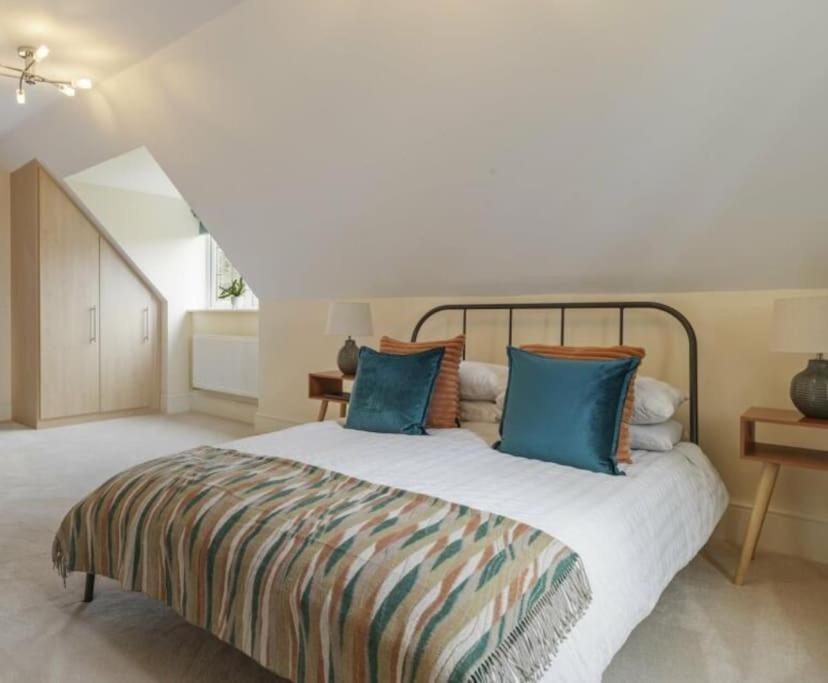 Sleeps 8 Holiday home