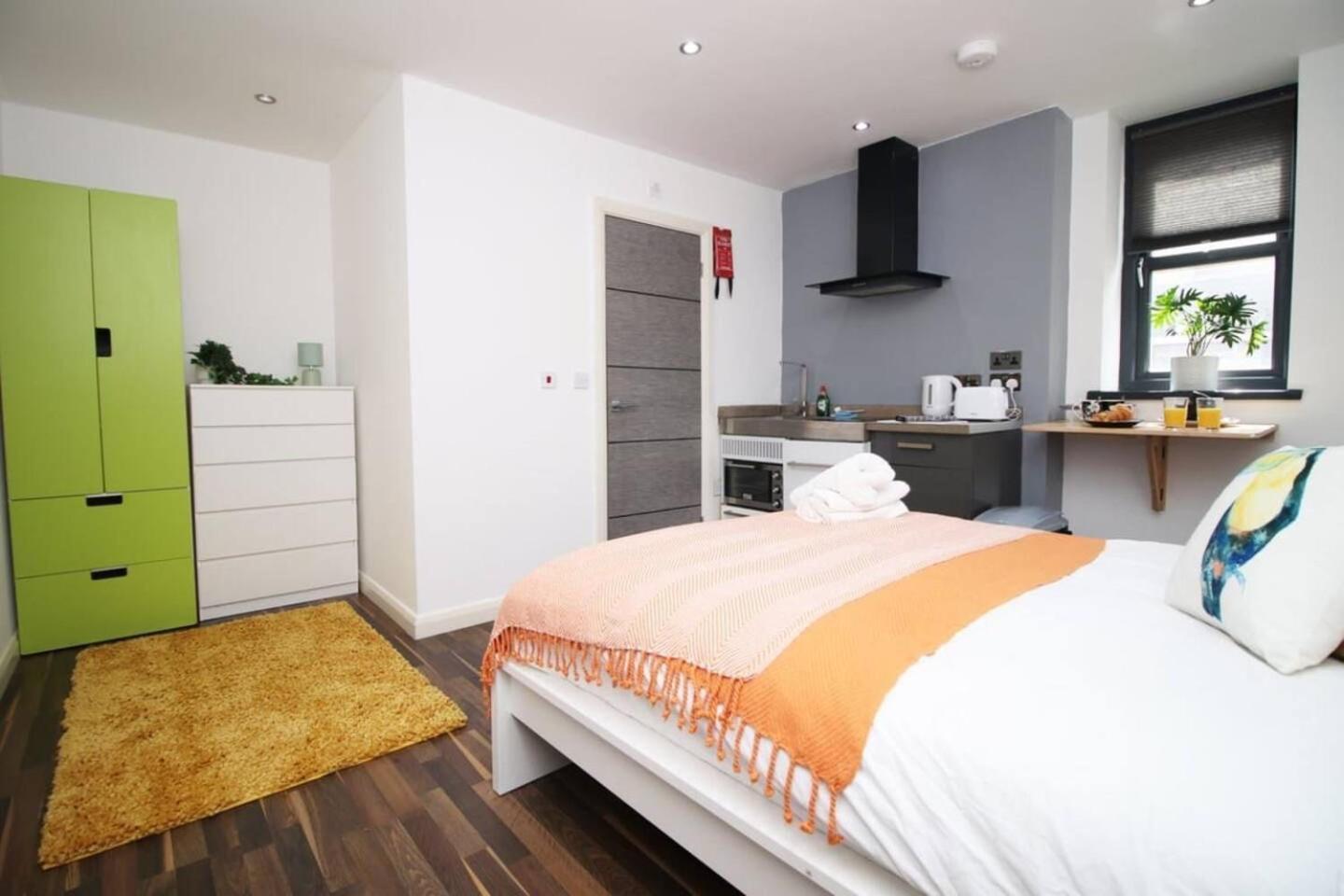 Cosy, Modern & Comfortable Apartment