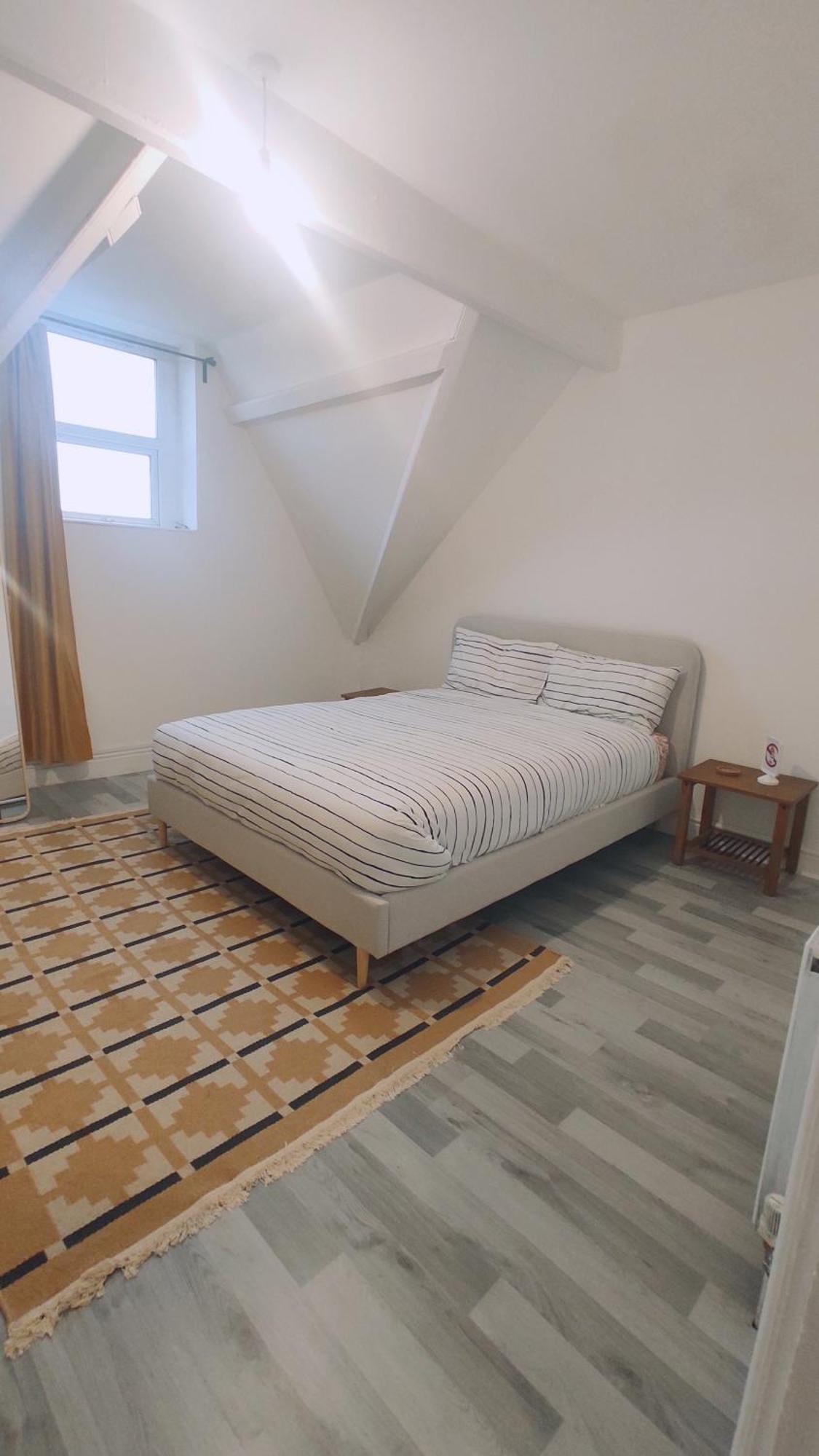 Casa Jimenez - Close To Town With Shared Bathroom Guest house