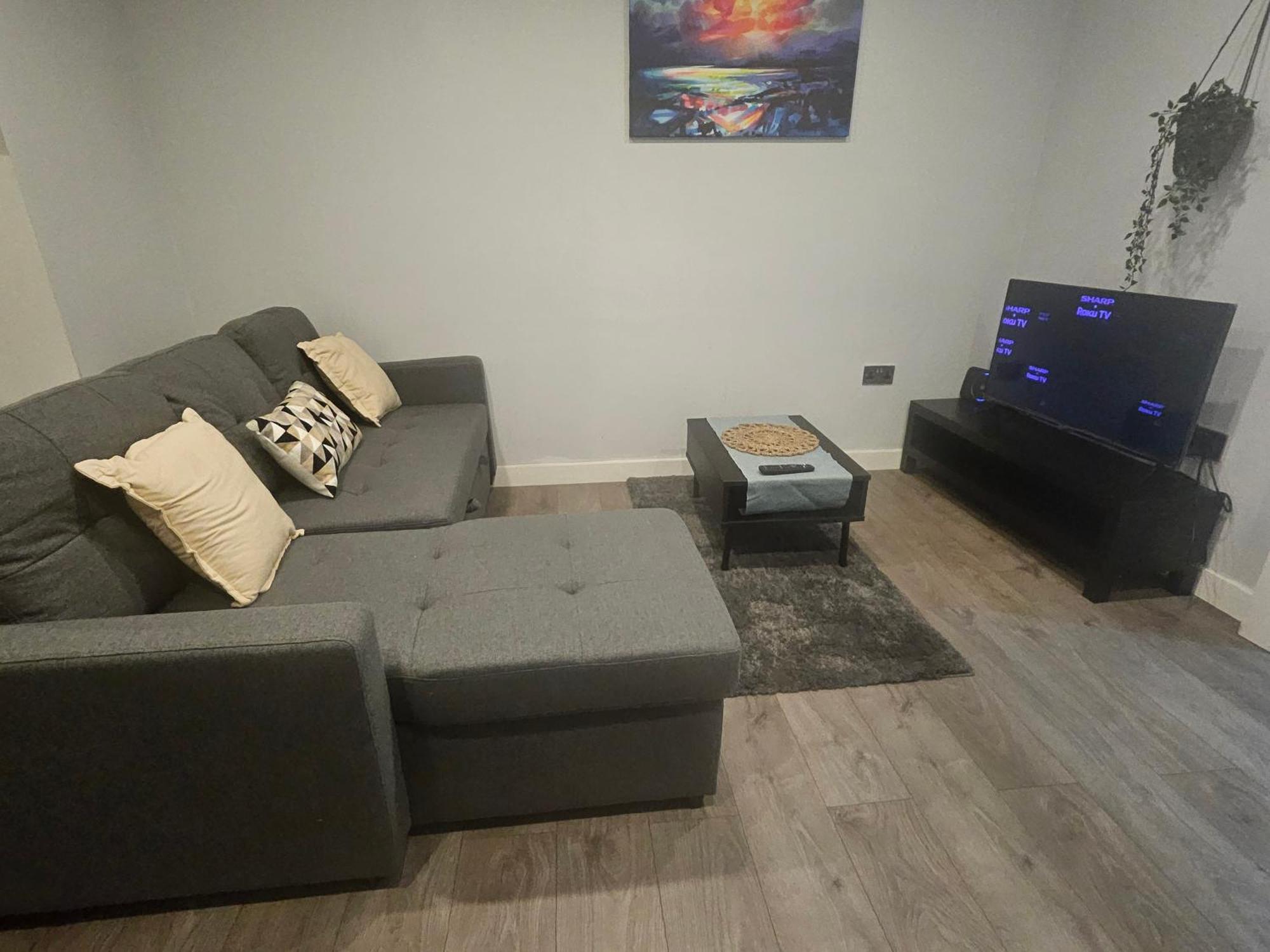 Nariken Apartments, Center Apartment Cardiff