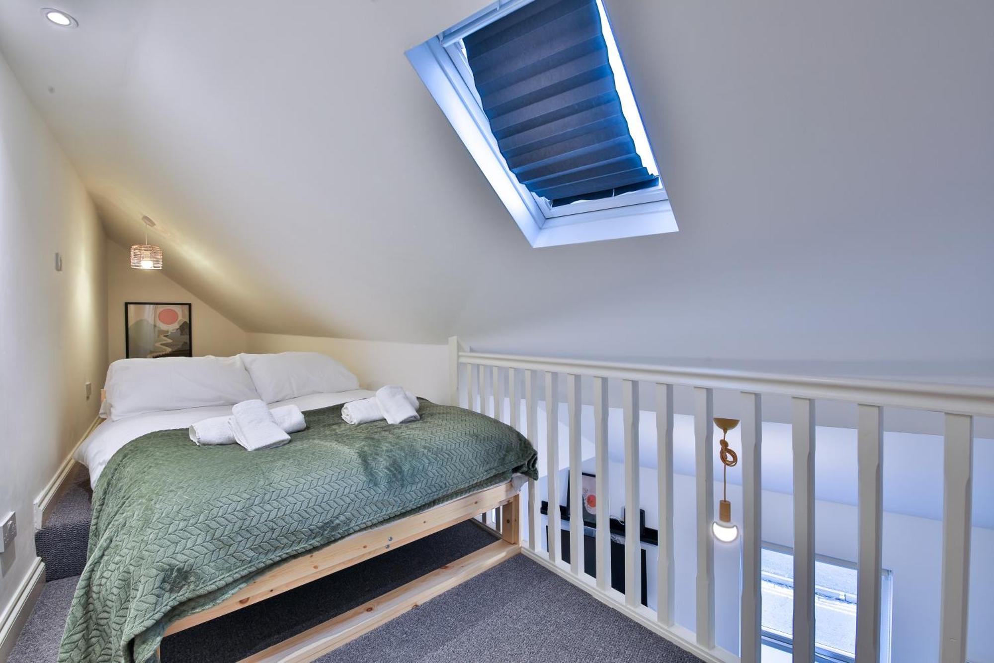 Stayright Cosy Mezzanine Flat In Vibrant Area - Walking Distance To Central
