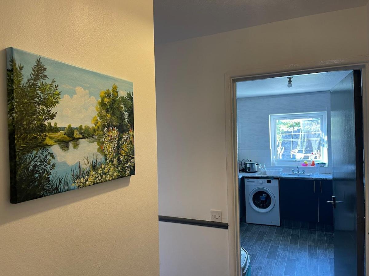 Holiday home 5 Bedroom House - 10 Beds - Centre - Parking Cardiff