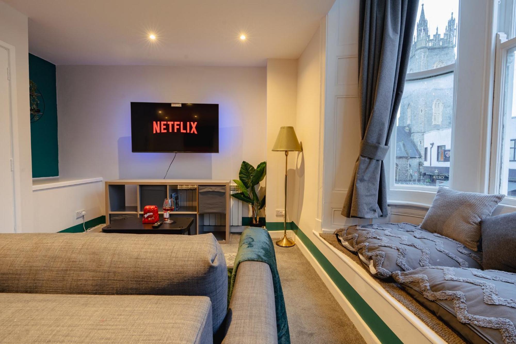 Centre - Luxury Apartment *