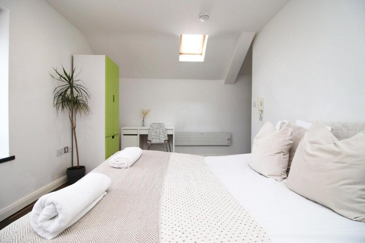 Modern Design Apartment *