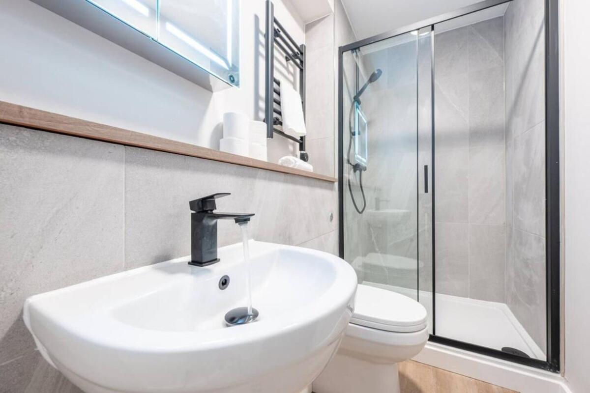 Luxurious 2 Bed Cardiff