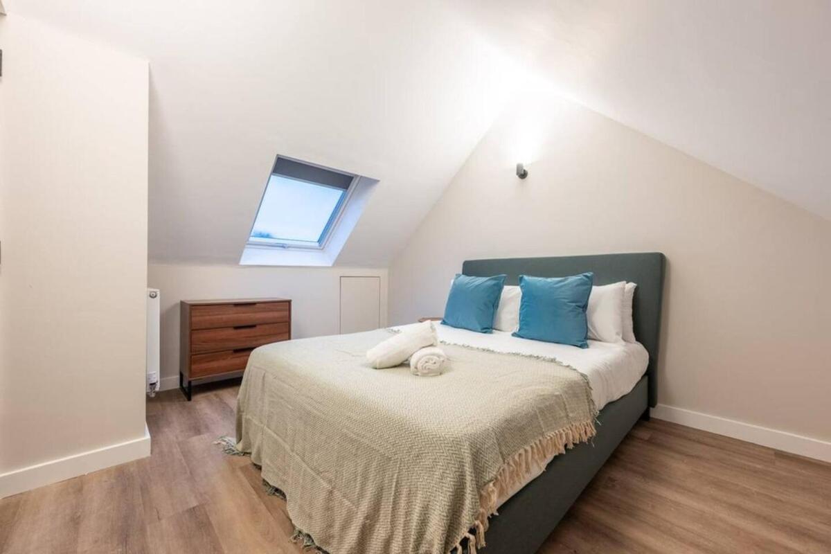 Luxurious 2 Bed Apartment *