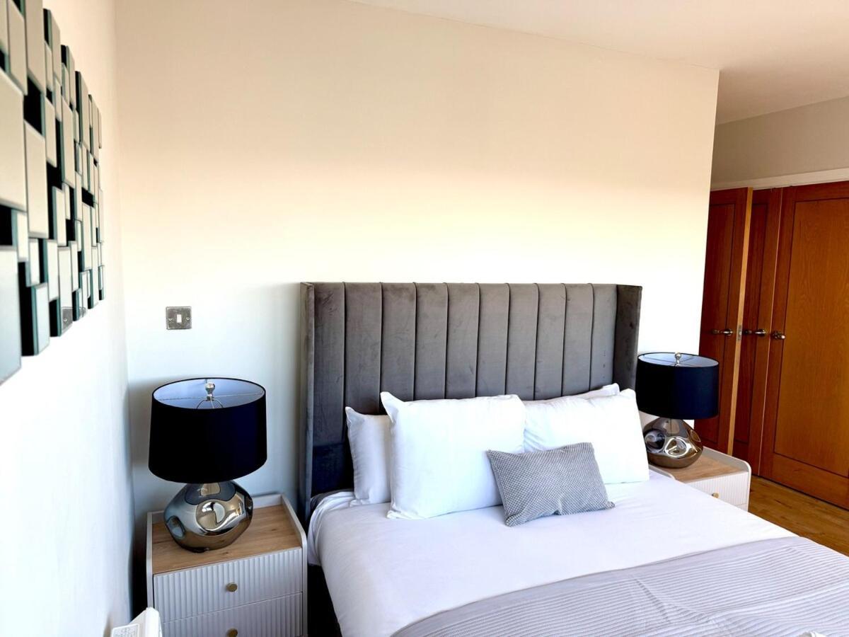 Apartment Skyline Penthouse Free Parking Sleeps 8 Cardiff