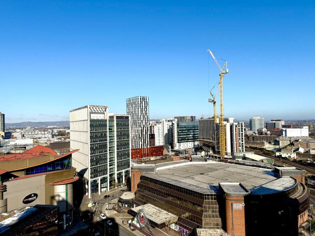 Skyline Penthouse Free Parking Sleeps 8 Cardiff