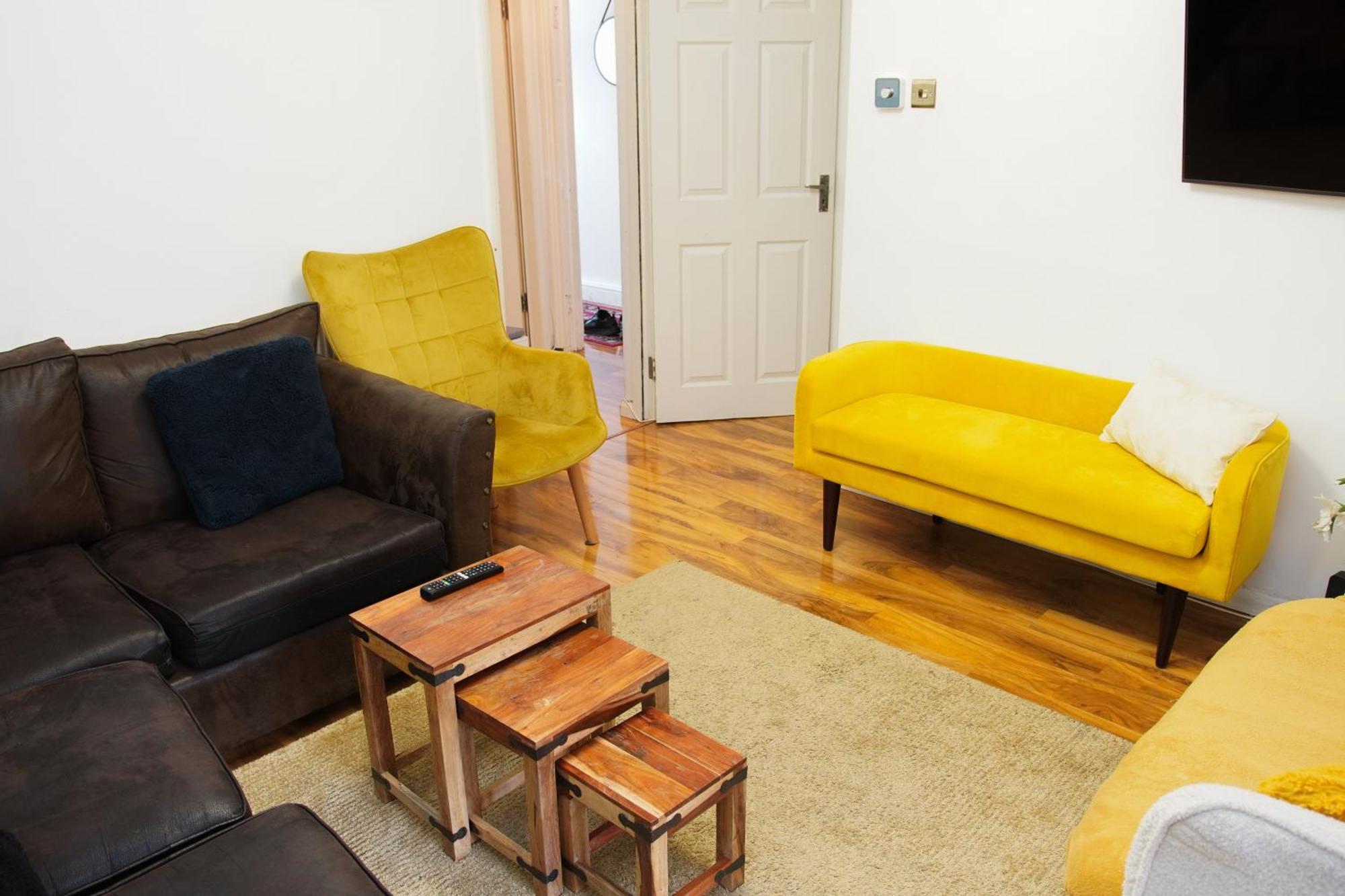 5 Bedroom House Near City. Holiday home