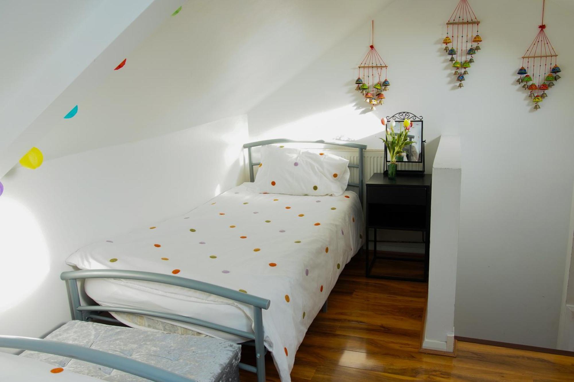 Holiday home 5 Bedroom House Near City. *