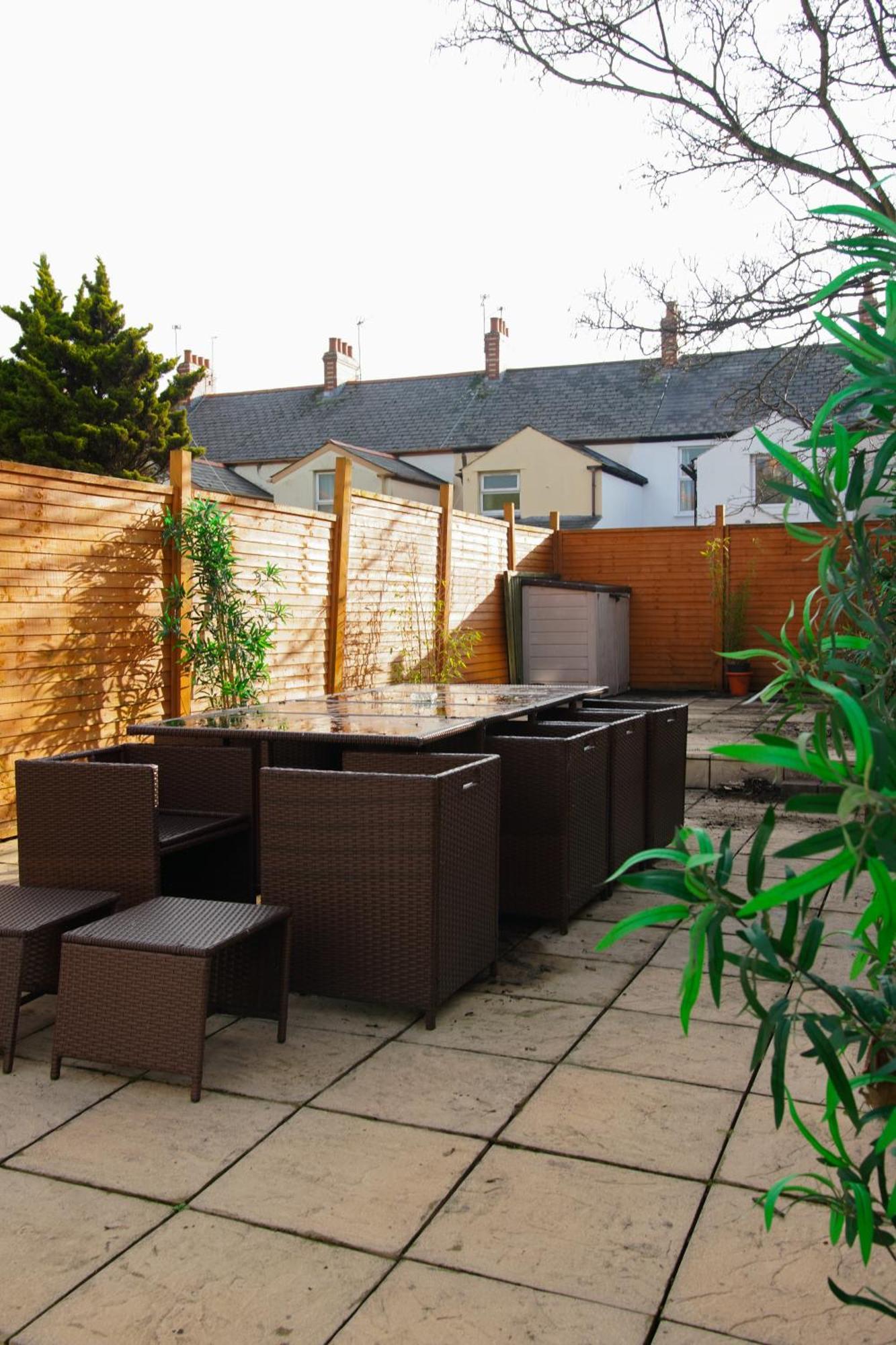 5 Bedroom House Near City. Holiday home