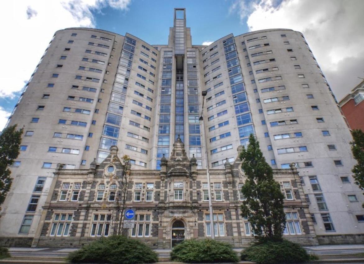 267 Stylish 2 Bed Centre Free Parking Cardiff