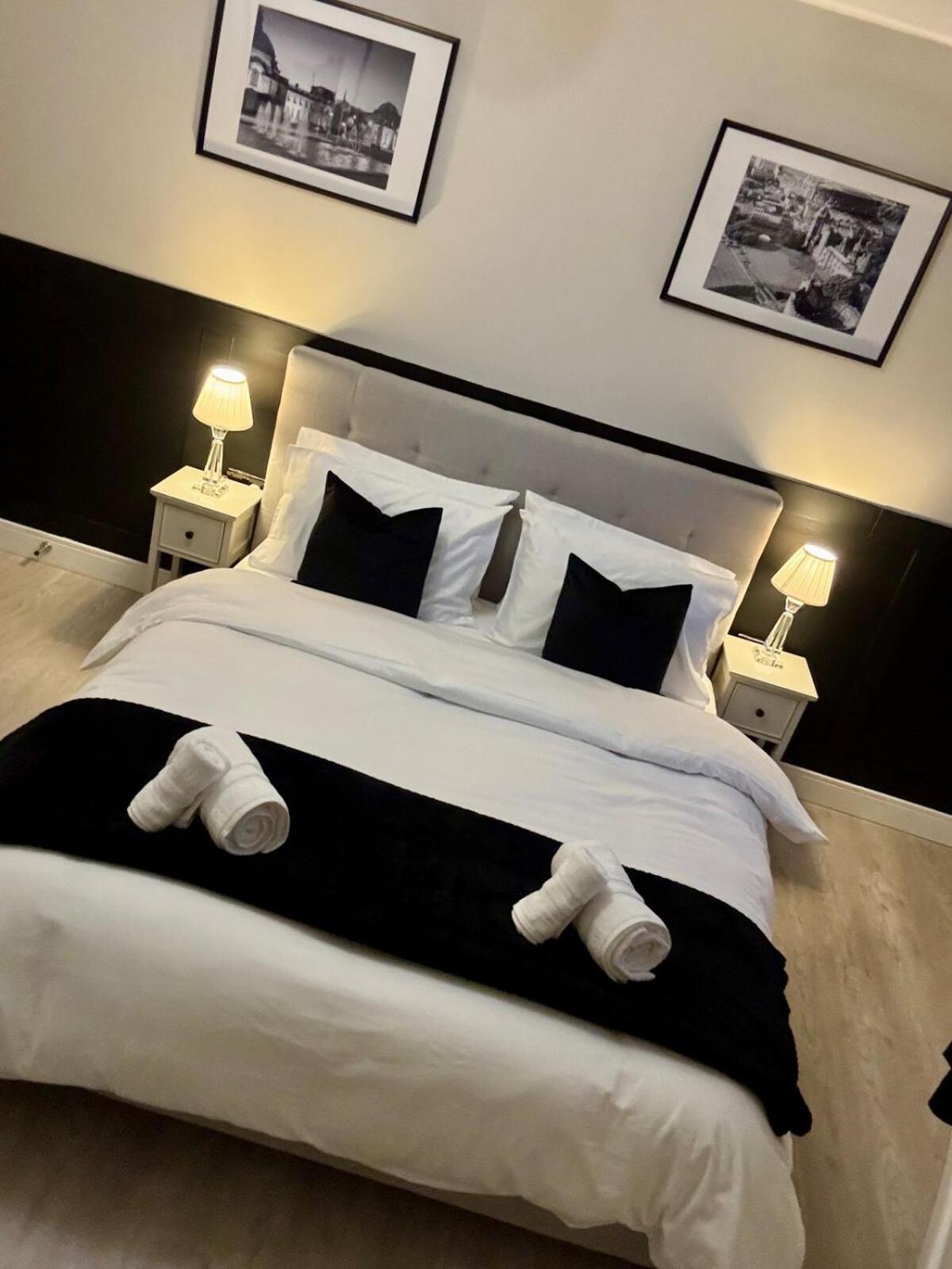 267 Stylish 2 Bed Centre Free Parking
