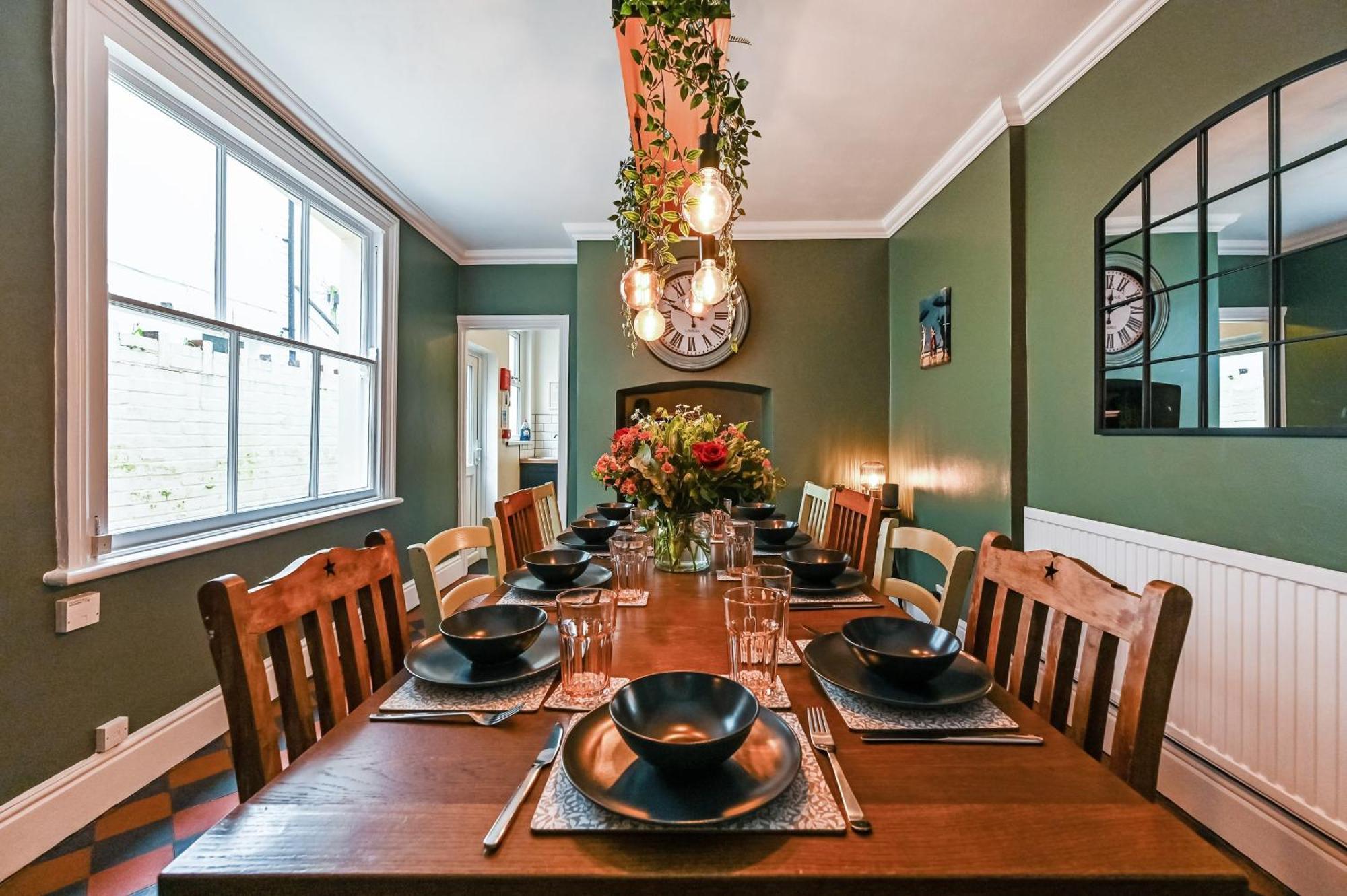 Beautiful Townhouse, Great Location - Pet Friendly Cardiff