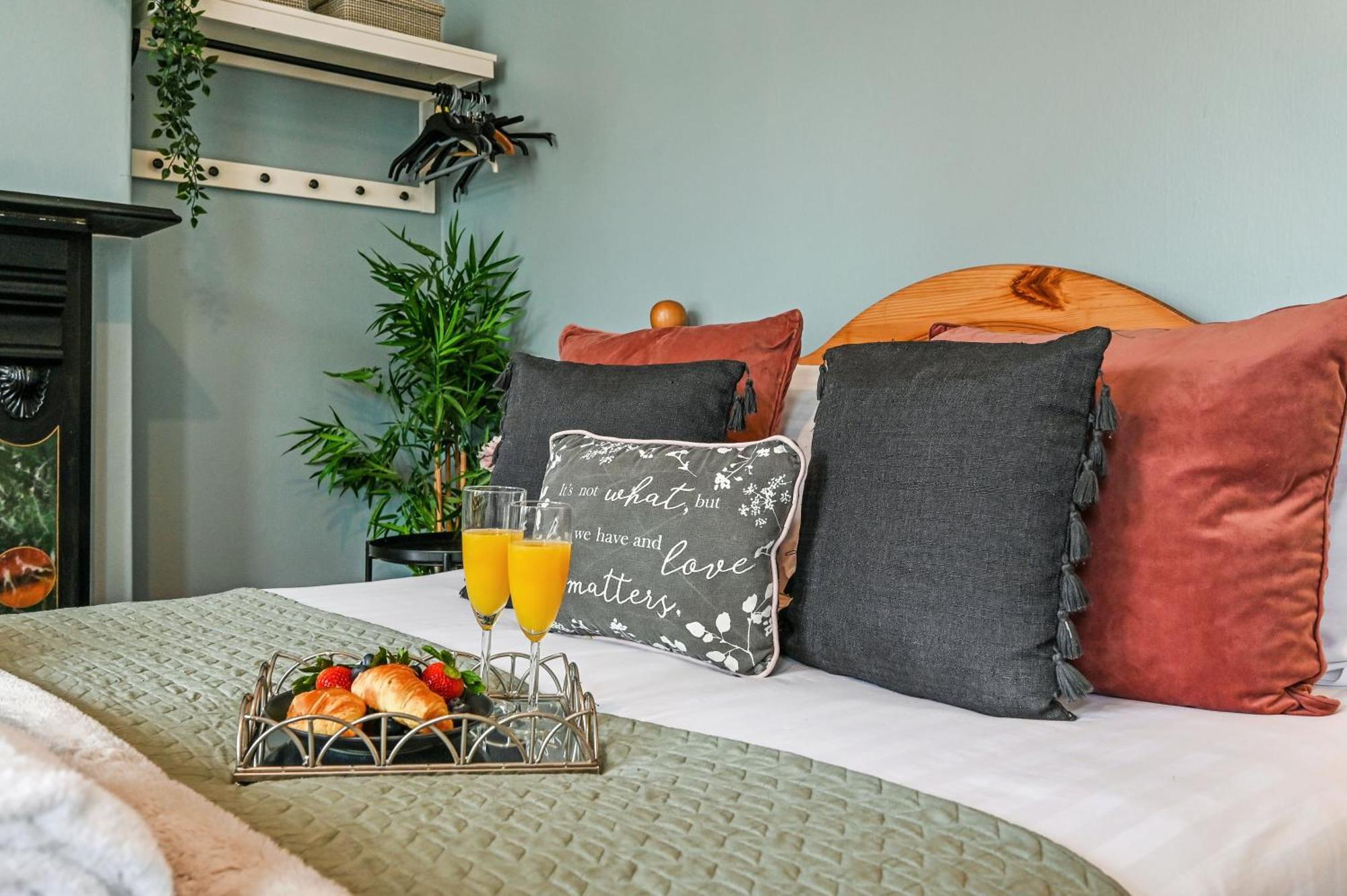 Beautiful Townhouse, Great Location - Pet Friendly Holiday home