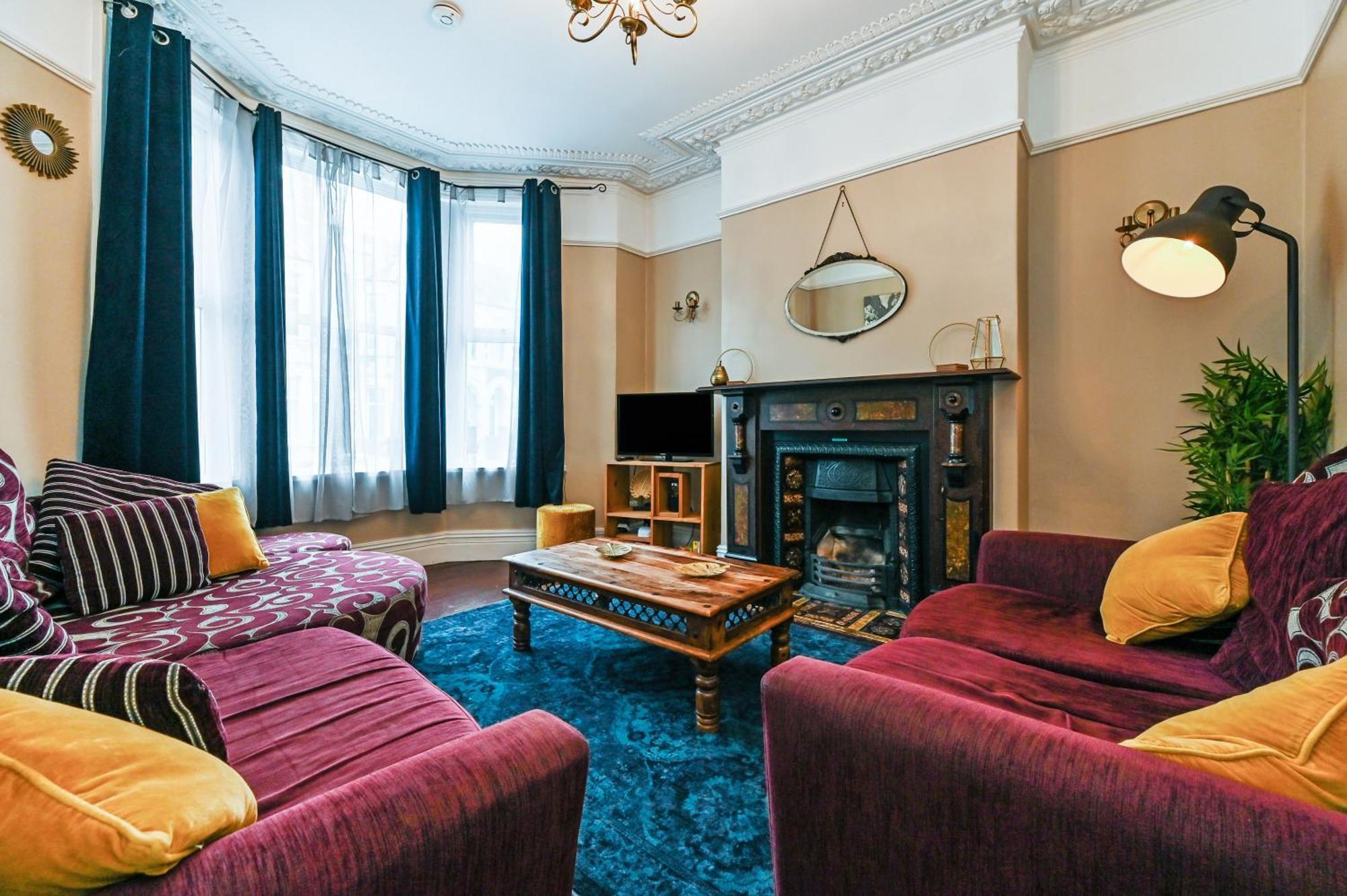 Beautiful Townhouse, Great Location - Pet Friendly Cardiff