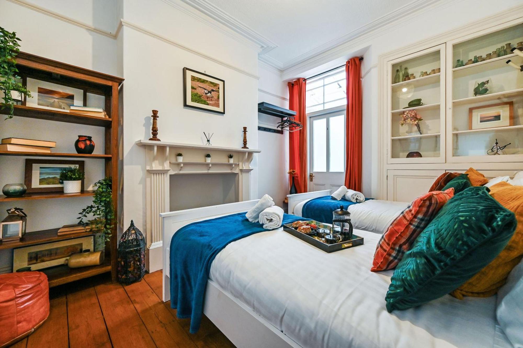 Beautiful Townhouse, Great Location - Pet Friendly Holiday home Cardiff
