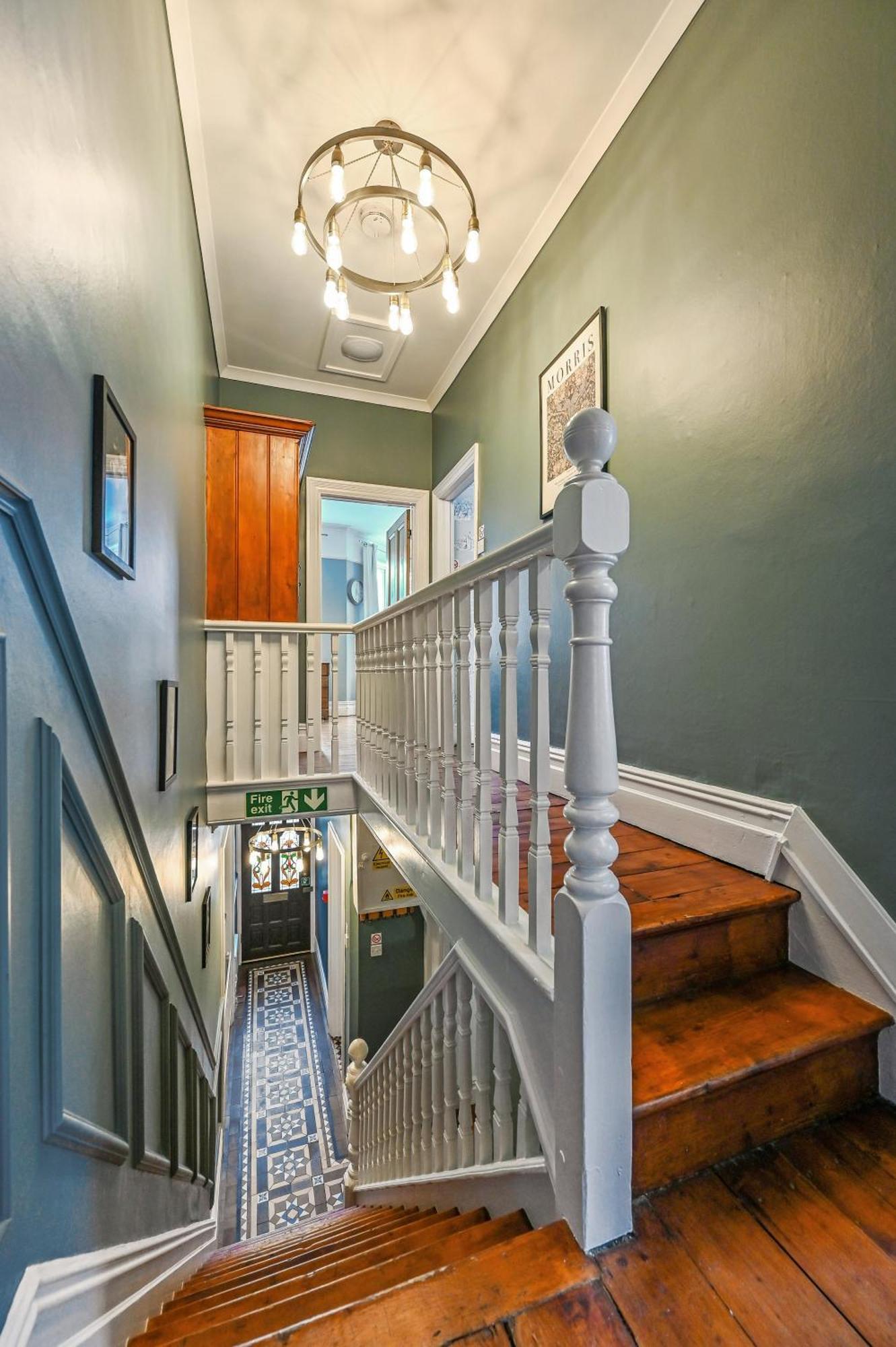Beautiful Townhouse, Great Location - Pet Friendly Cardiff
