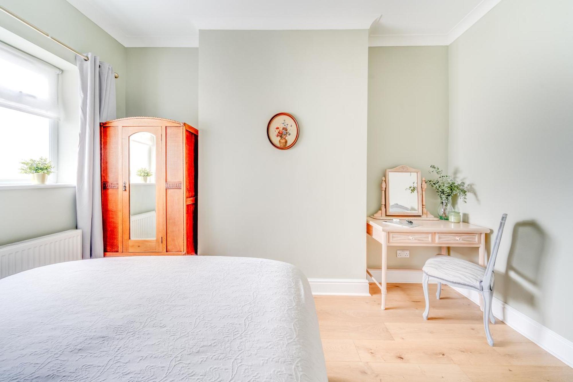 The Pontcanna Sapphire 2-bed Haven Apartment