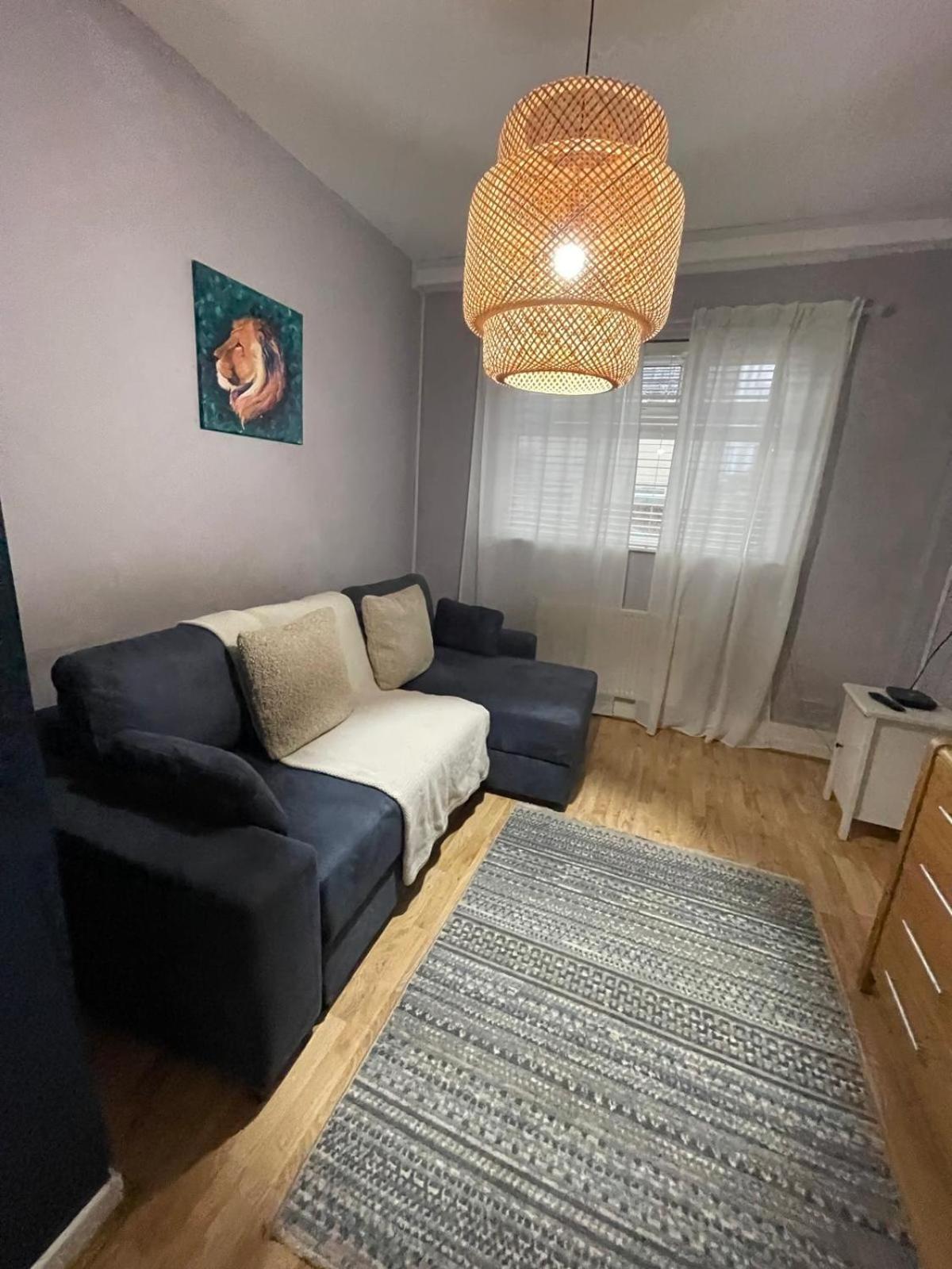 Apartment Cozy Hidden Gem In The Bay 10 Mins Walk From Wmc With Parking