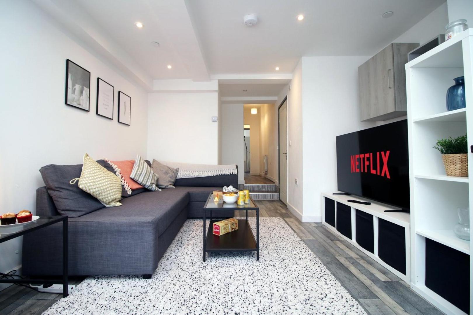 Apartment Getaway | Center | Free Parking Cardiff