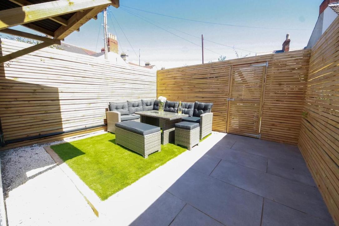 Bay Apartment *