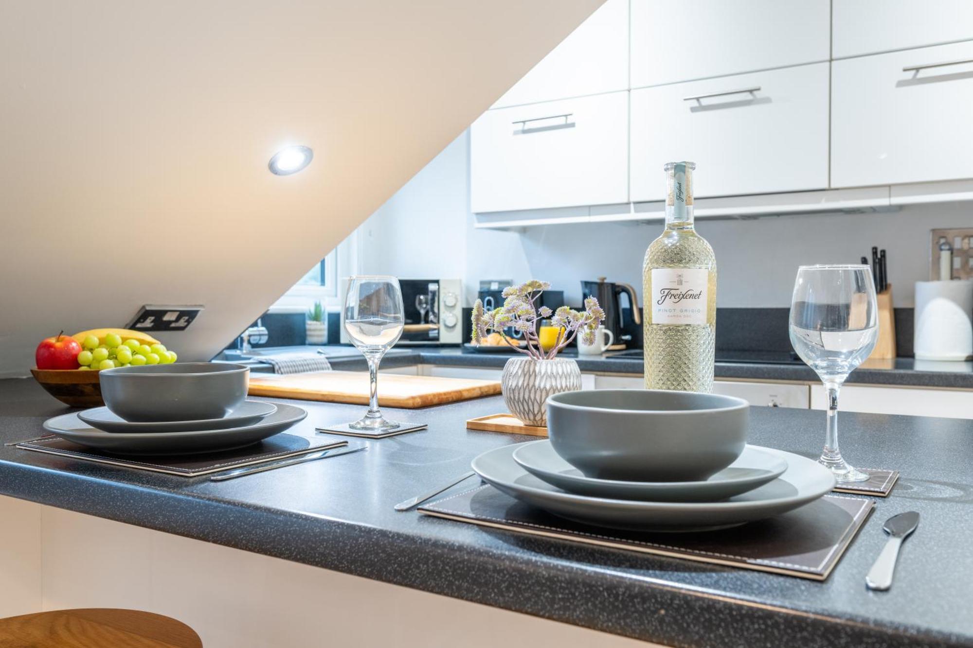 Apartment 2 Bed - Centre - Free Parking Cardiff