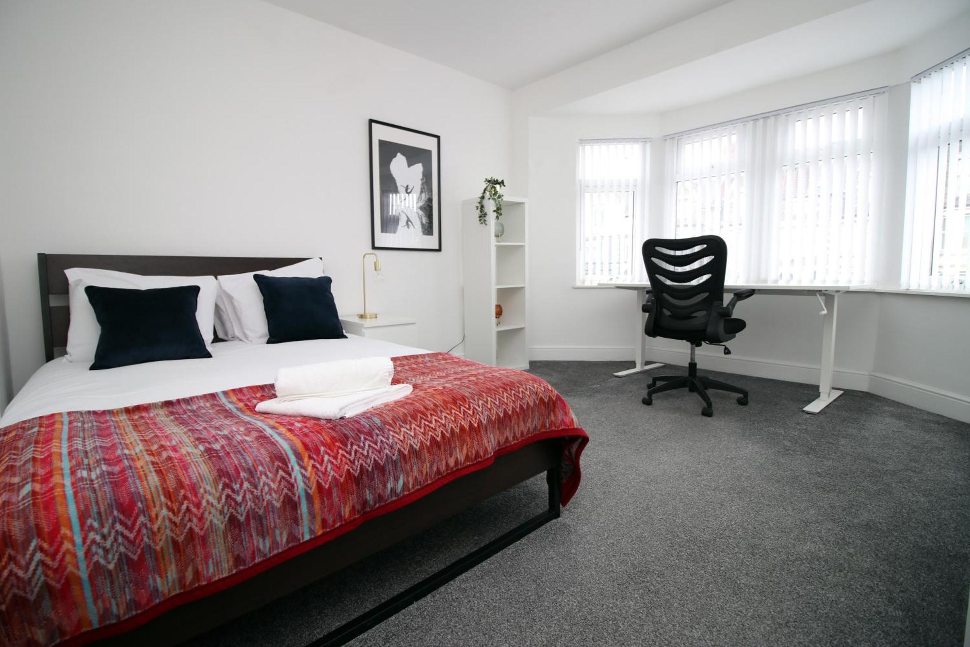 Guest house Royal Oak House By Ty Sa - 5 Bedroom House Cardiff