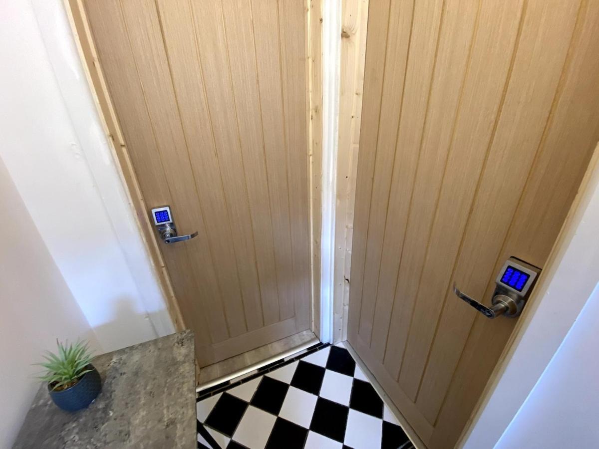 Sleeps 8 Holiday home