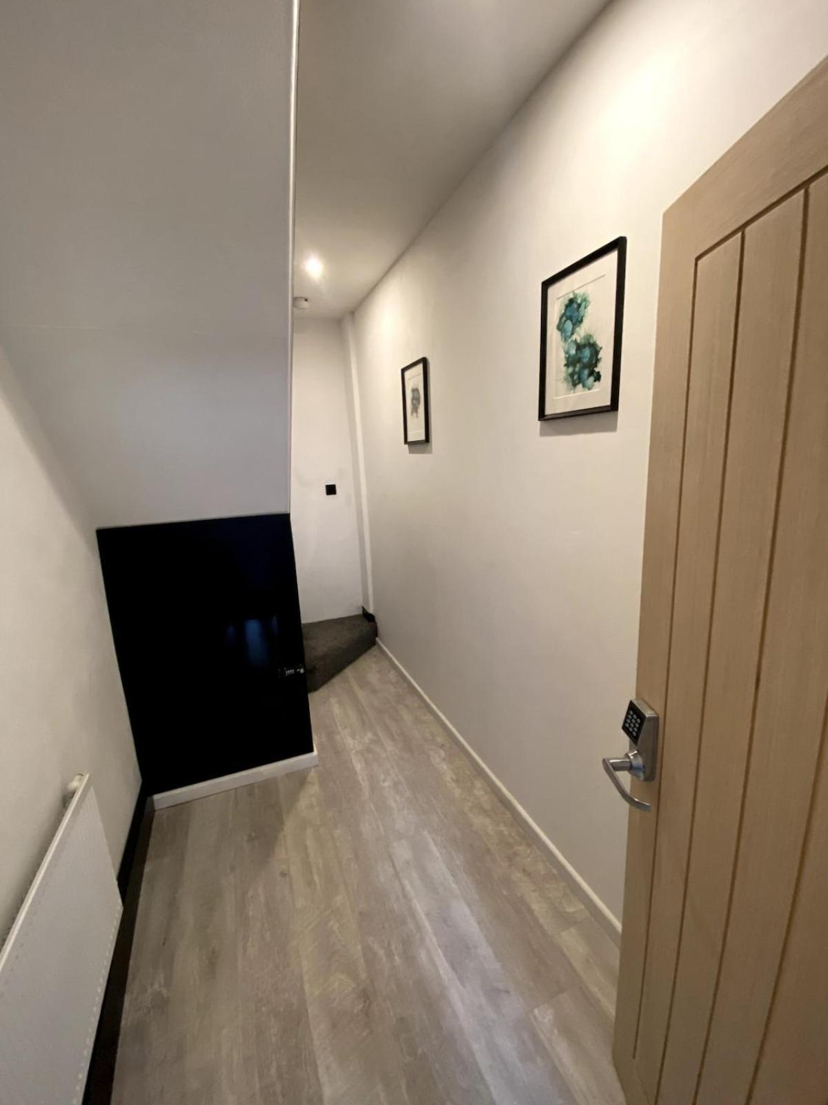 Holiday home Sleeps 8 *