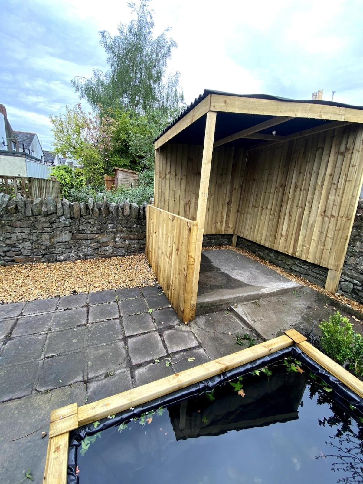 Sleeps 8 *