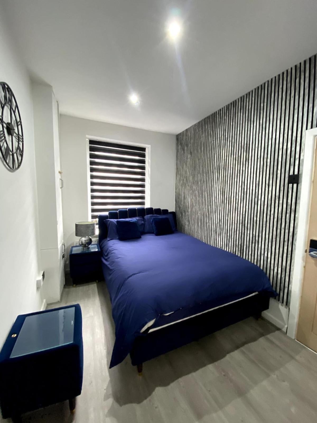 Sleeps 8 Holiday home *