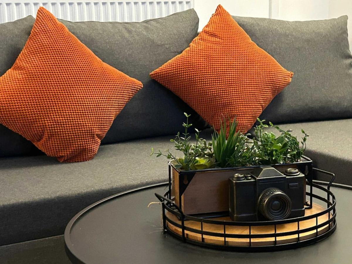 Stylish Flat Near Centre Cardiff
